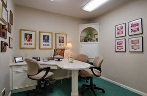 Consultation-Room_4_of_6 Consultation-Room_4_of_6